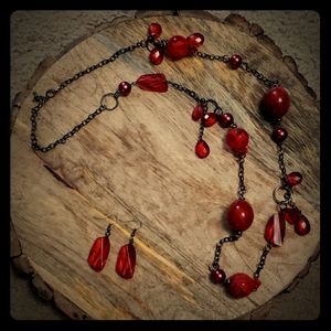 Necklace and earring set